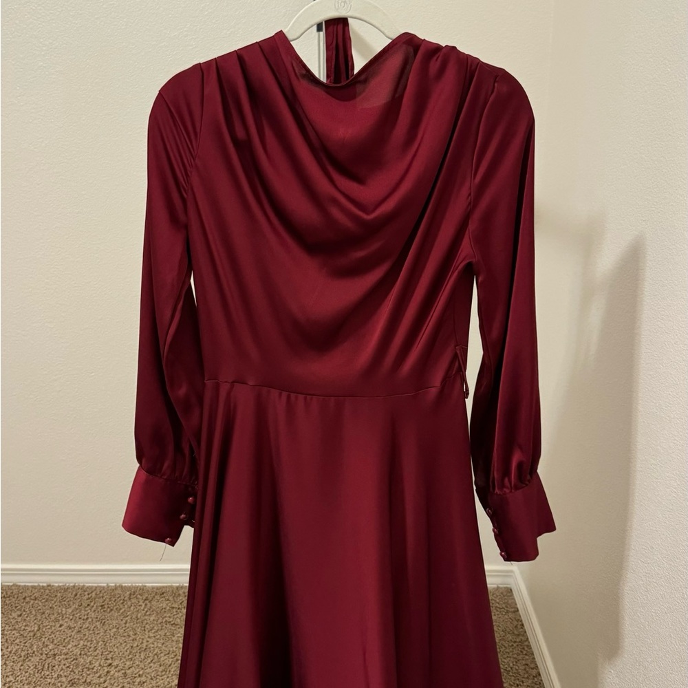 Elegant Burgundy Long Sleeve Dress